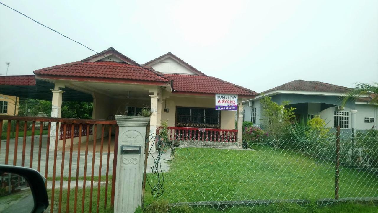 Homestay Aisyah2 Teluk Intan Exterior photo